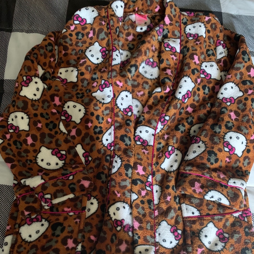 Hello kitty robe